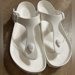 Birkenstock White T-strap Gizeh EVA Thong Sandals Flip Flops EUR 40 US Women’s 9